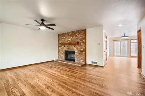 7605 Cove Circle