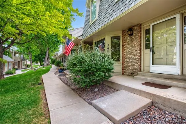 7605 Cove Circle Centennial, CO 80122