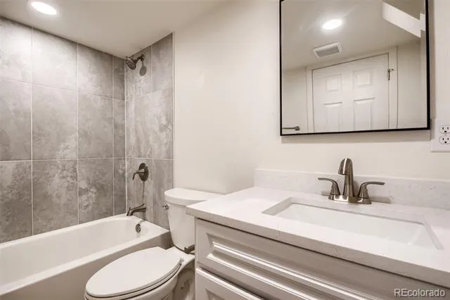 7605 Cove Circle Centennial, CO 80122