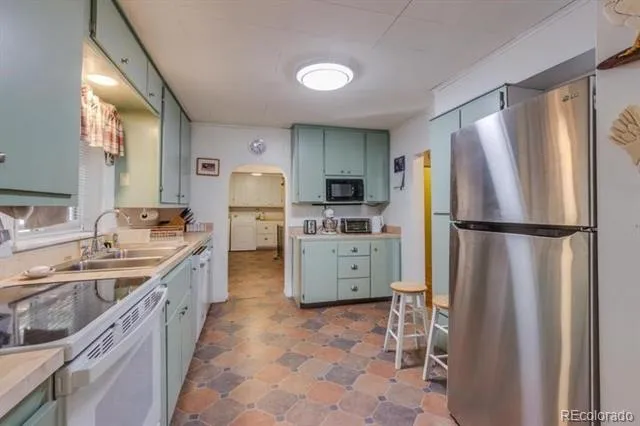221 E 8th Street Walsenburg, CO 81089