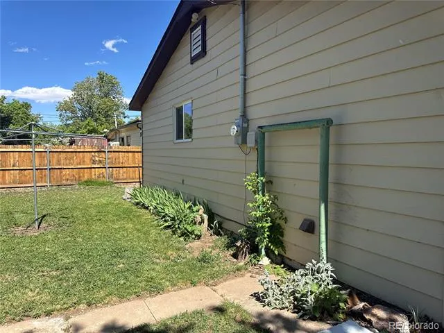 221 E 8th Street Walsenburg, CO 81089