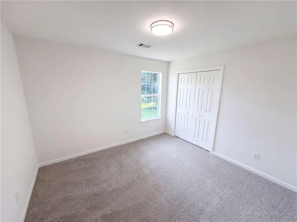 1088 Meadow Glen Circle Fairburn, GA 30213