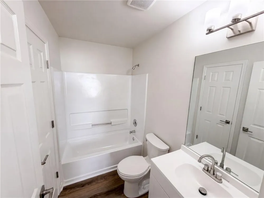 1088 Meadow Glen Circle Fairburn, GA 30213