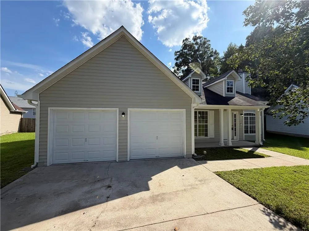 1088 Meadow Glen Circle Fairburn, GA 30213
