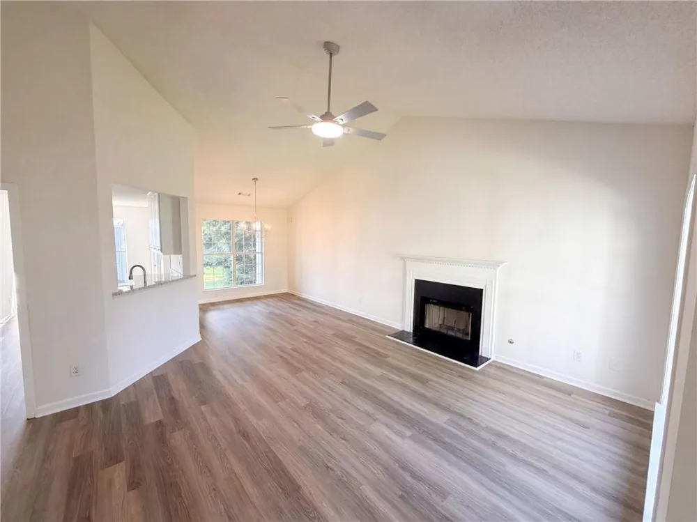 1088 Meadow Glen Circle Fairburn, GA 30213