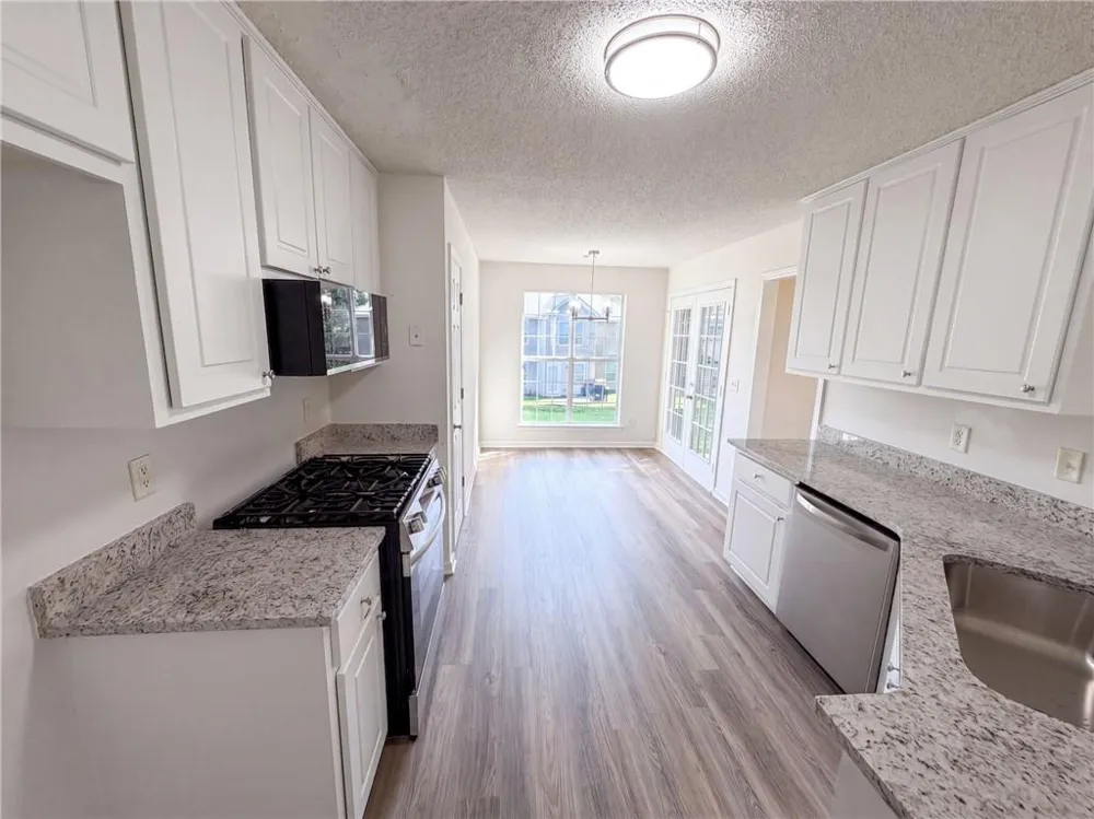 1088 Meadow Glen Circle Fairburn, GA 30213