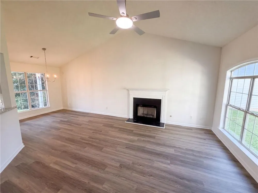 1088 Meadow Glen Circle Fairburn, GA 30213