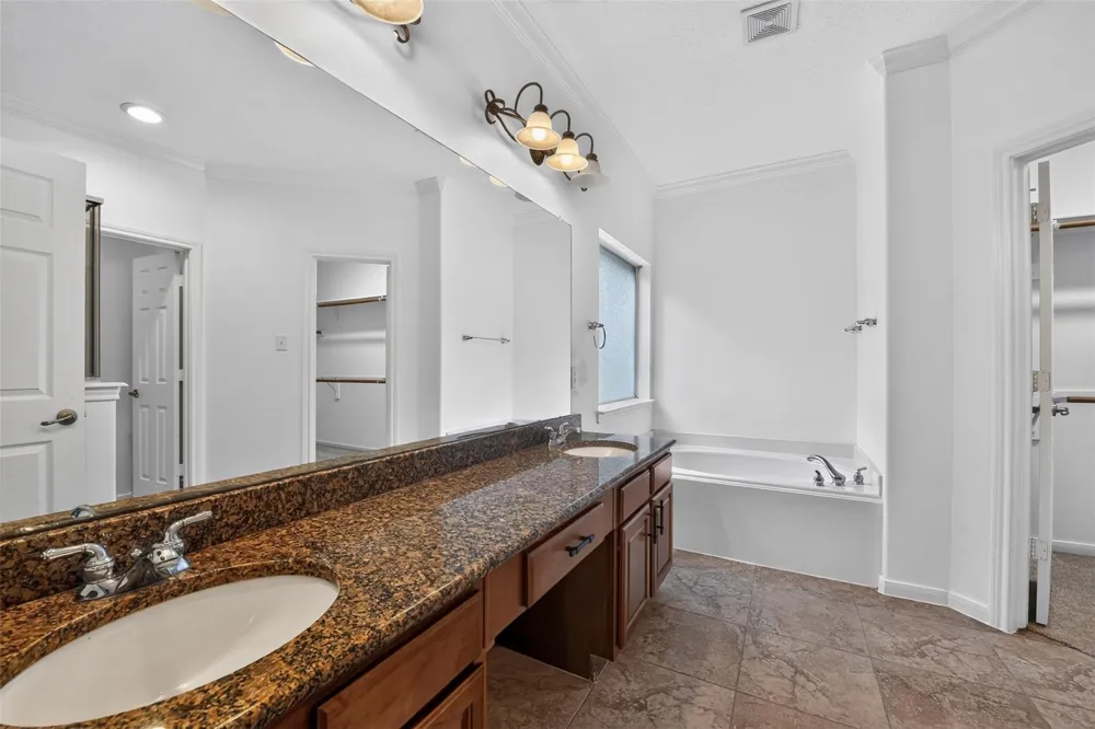 3 W Archwyck Circle The Woodlands, TX 77382