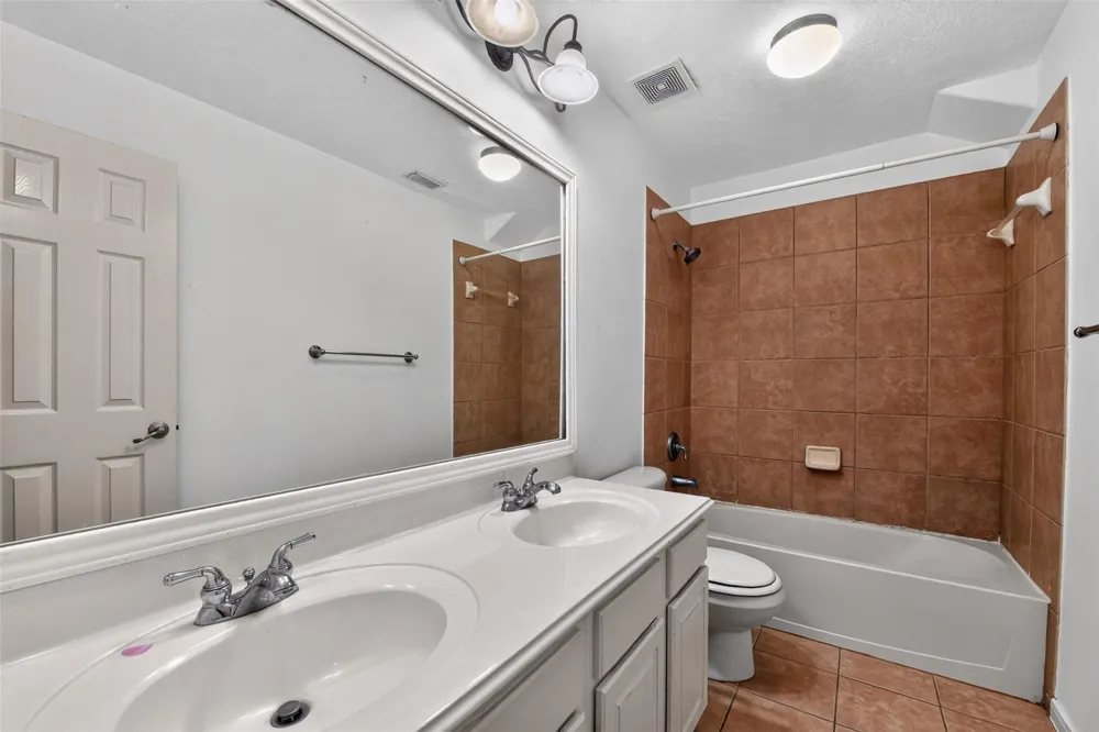 3 W Archwyck Circle The Woodlands, TX 77382