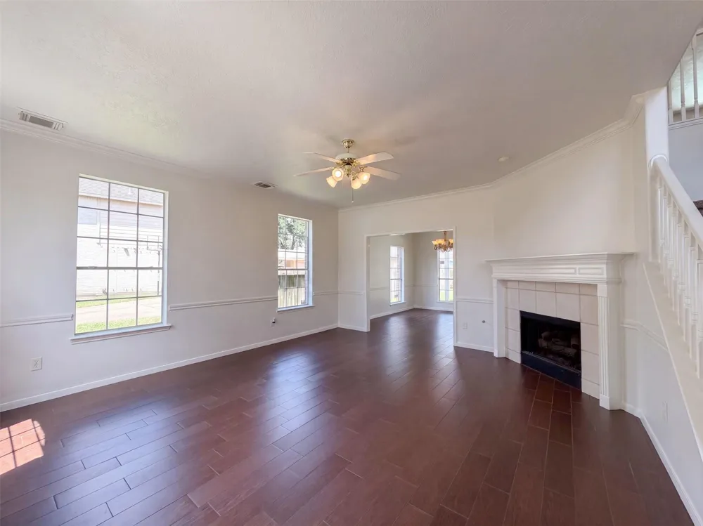 2854 Everett Drive Friendswood, TX 77546