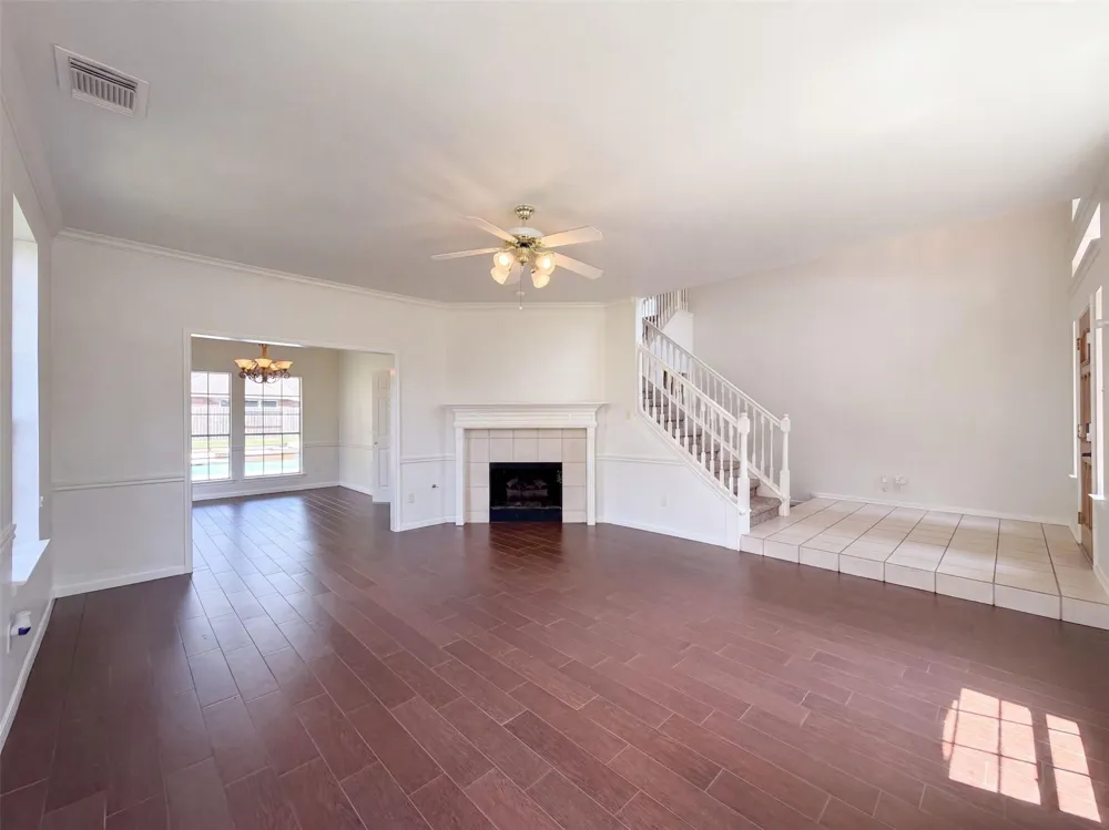 2854 Everett Drive Friendswood, TX 77546