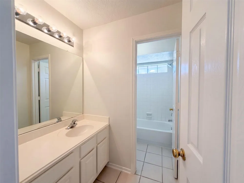 2854 Everett Drive Friendswood, TX 77546