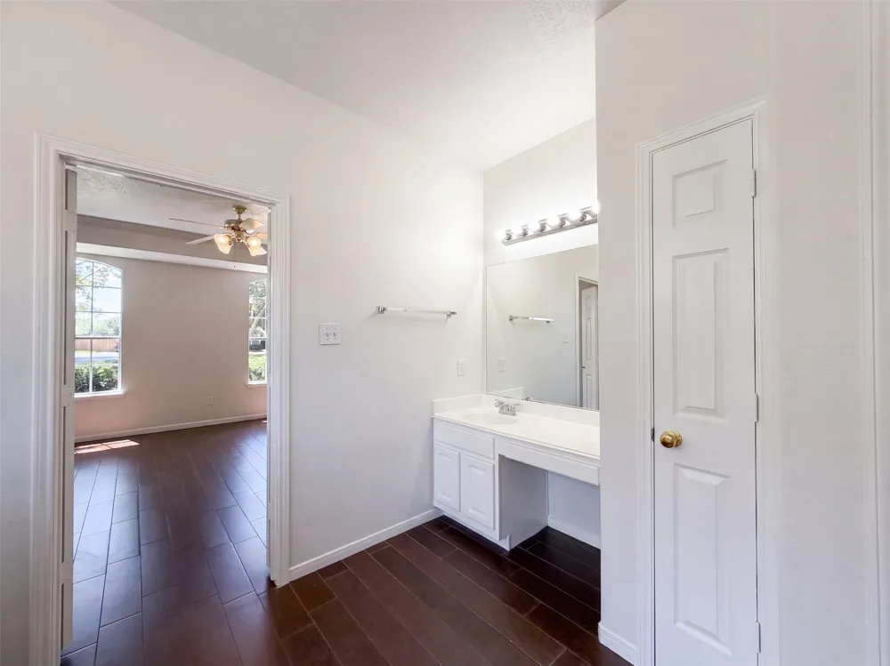 2854 Everett Drive Friendswood, TX 77546
