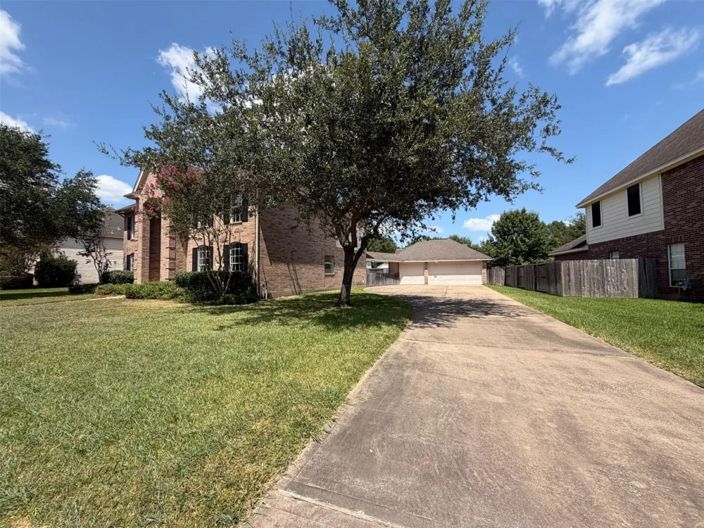 2854 Everett Drive Friendswood, TX 77546