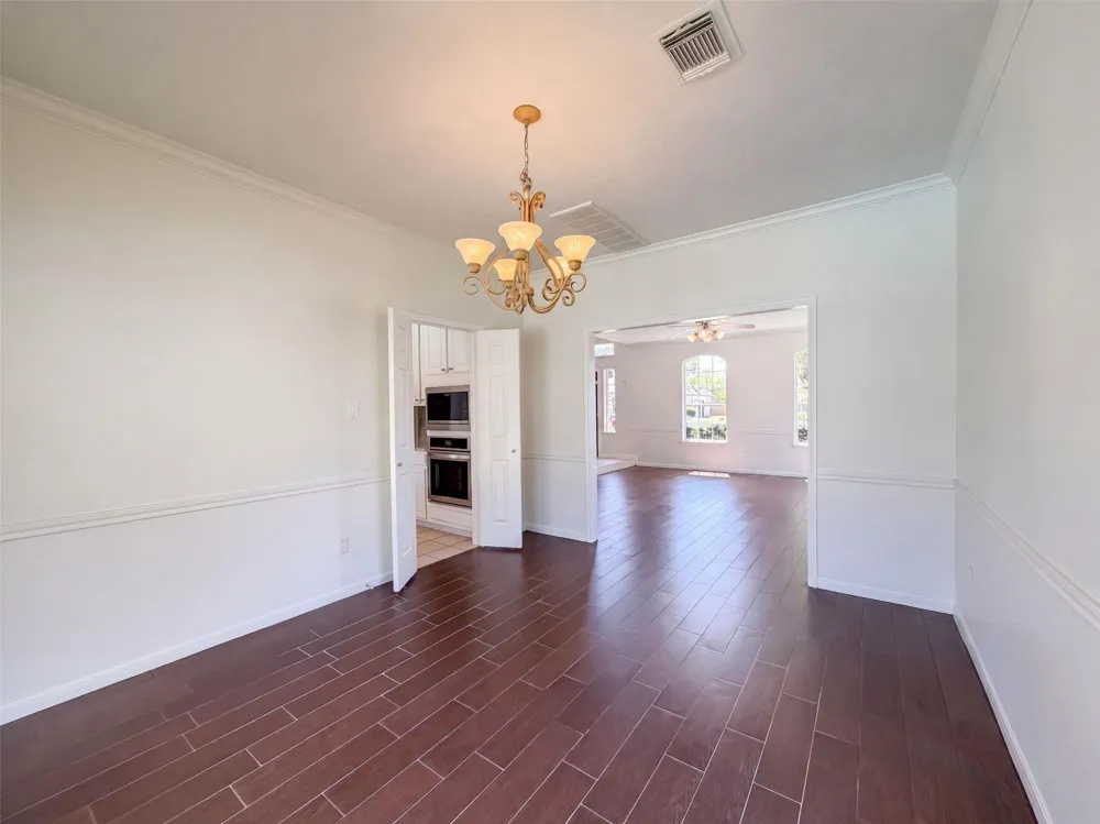 2854 Everett Drive Friendswood, TX 77546
