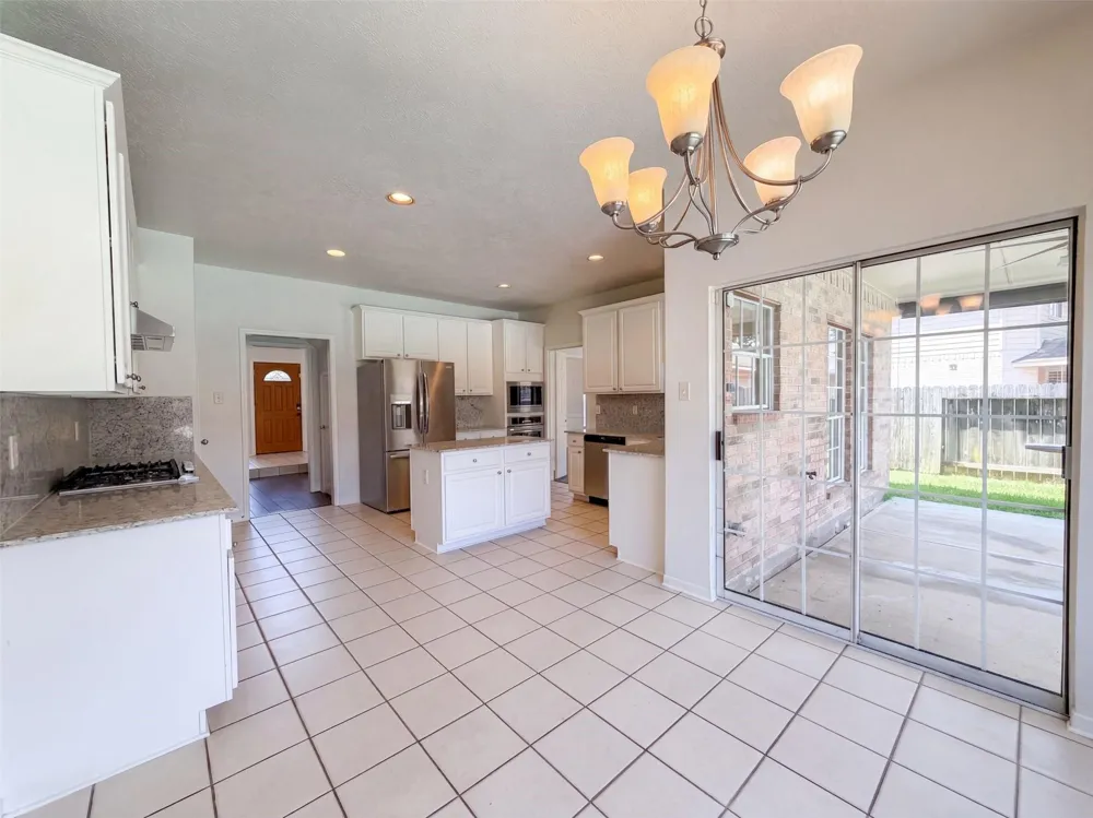 2854 Everett Drive Friendswood, TX 77546
