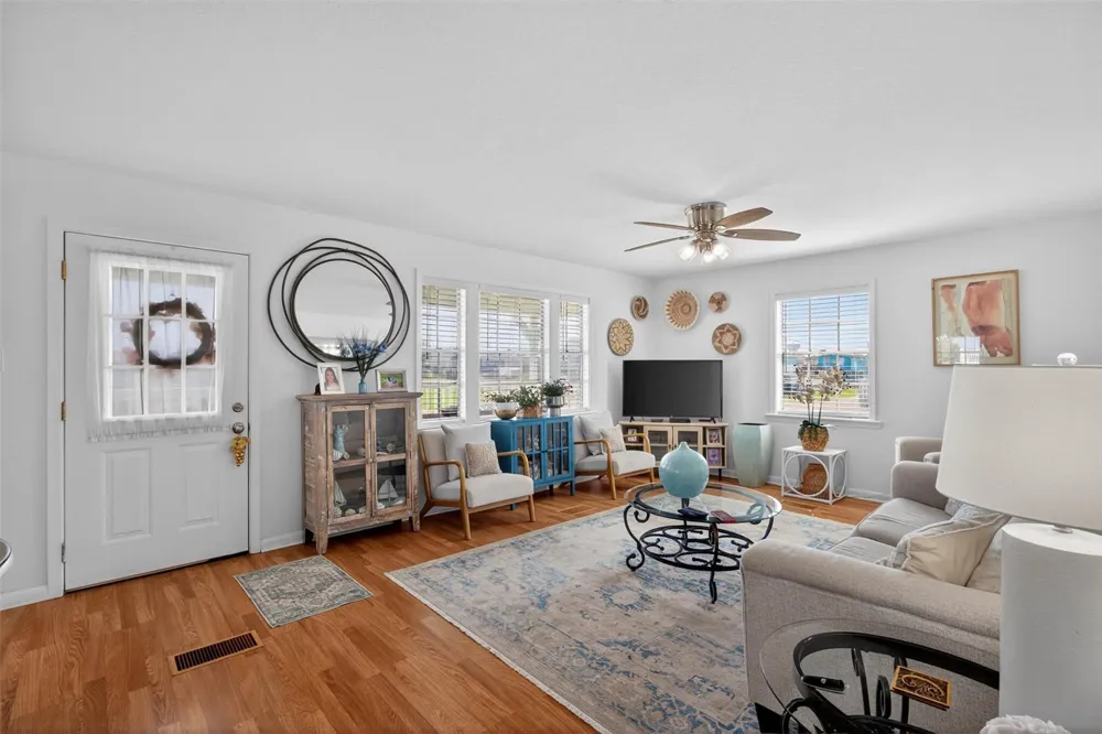 4022 Mason Drive Galveston, TX 77554