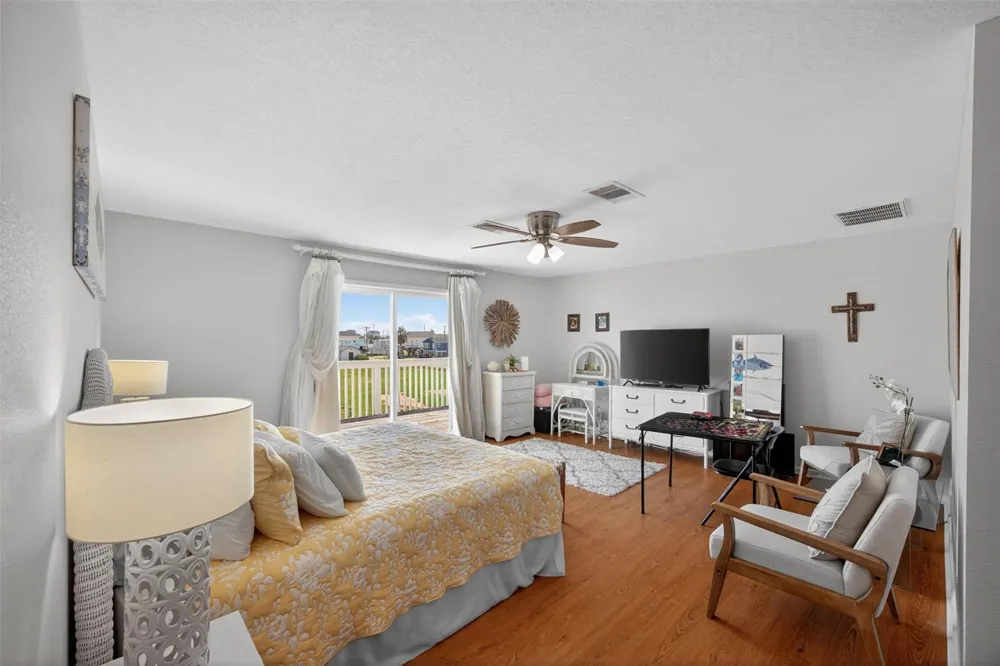 4022 Mason Drive Galveston, TX 77554