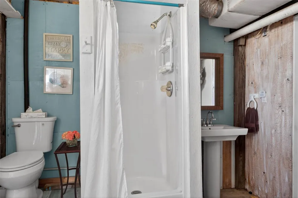 4022 Mason Drive Galveston, TX 77554