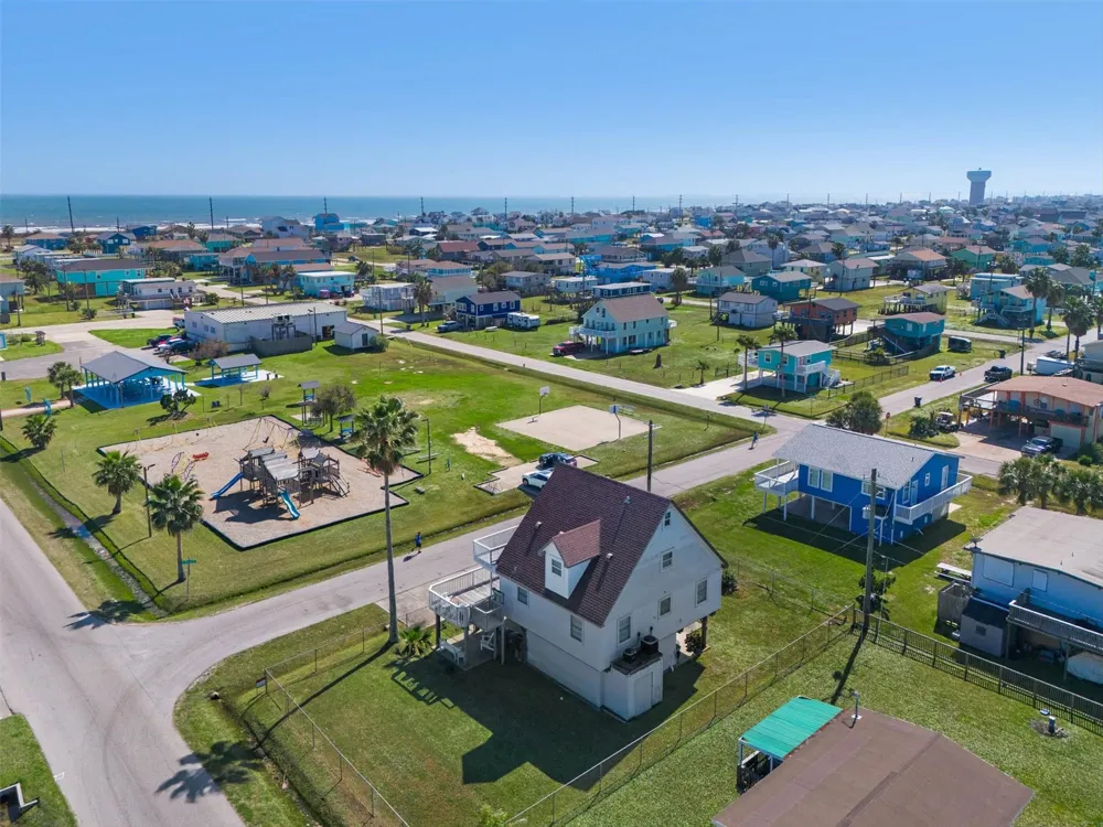 4022 Mason Drive Galveston, TX 77554