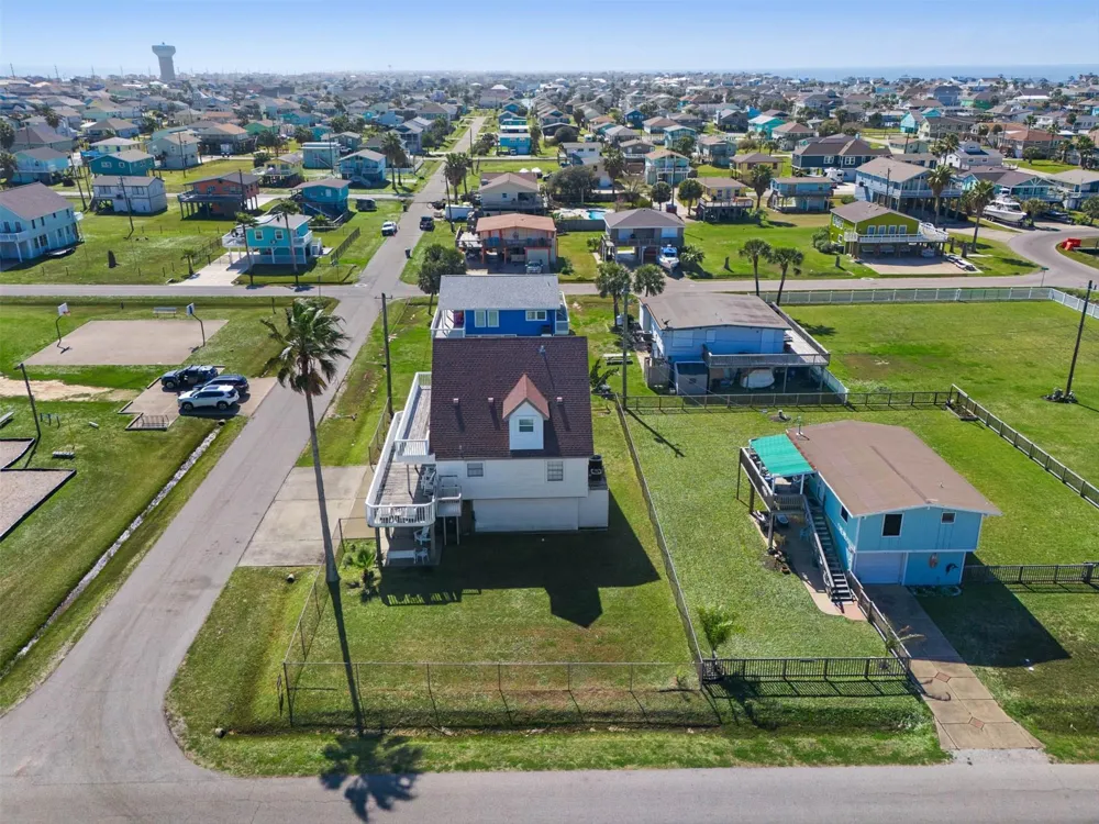 4022 Mason Drive Galveston, TX 77554
