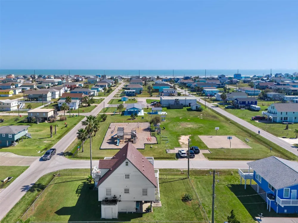 4022 Mason Drive Galveston, TX 77554