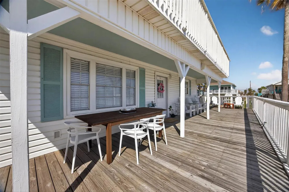 4022 Mason Drive Galveston, TX 77554