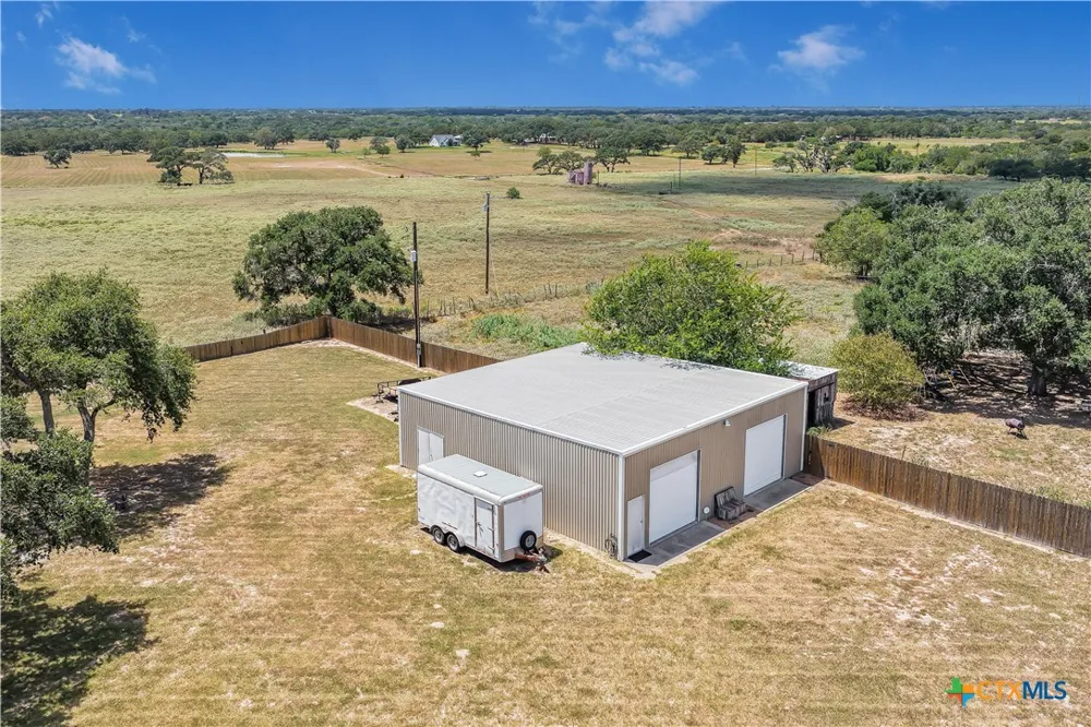 3393 E State Hwy 111 Yoakum, TX 77995