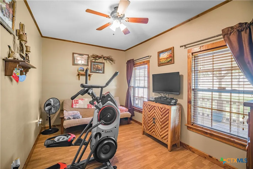 3393 E State Hwy 111 Yoakum, TX 77995