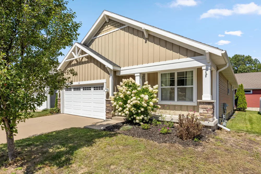 331 Rachaels Way Spring Lake, MI 49456