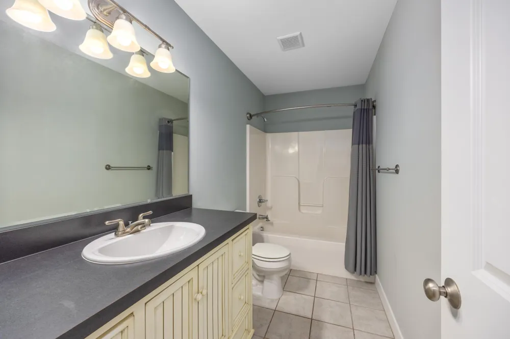 331 Rachaels Way Spring Lake, MI 49456