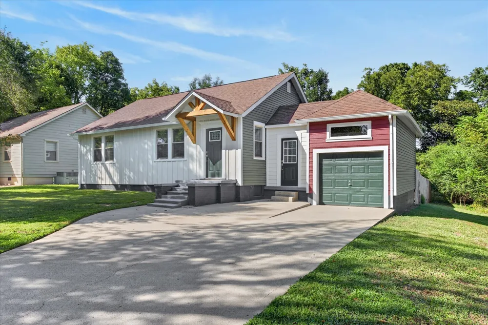 324 Willow Hts Clarksville, TN 37040