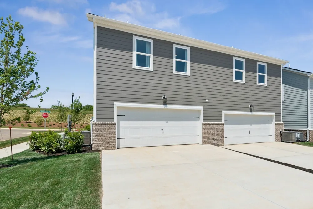 2573 Peaceful Valley Dr Columbia, TN 38401