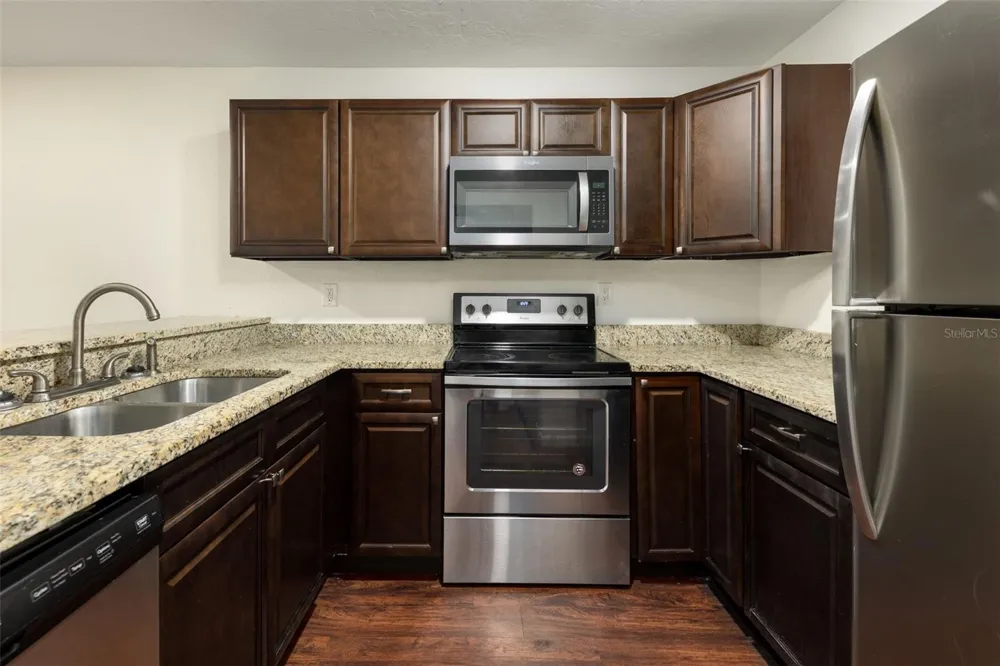 83 SE 16TH AVENUE #E202 Gainesville, FL 32601