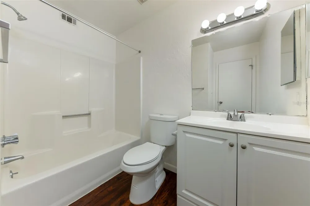 83 SE 16TH AVENUE #E202 Gainesville, FL 32601