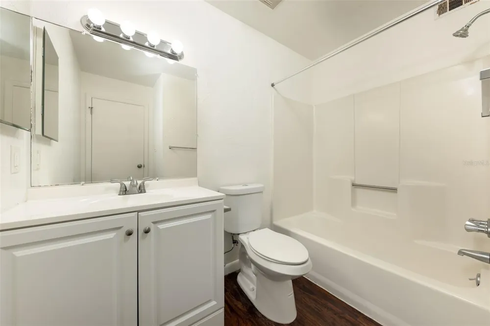 83 SE 16TH AVENUE #E202 Gainesville, FL 32601