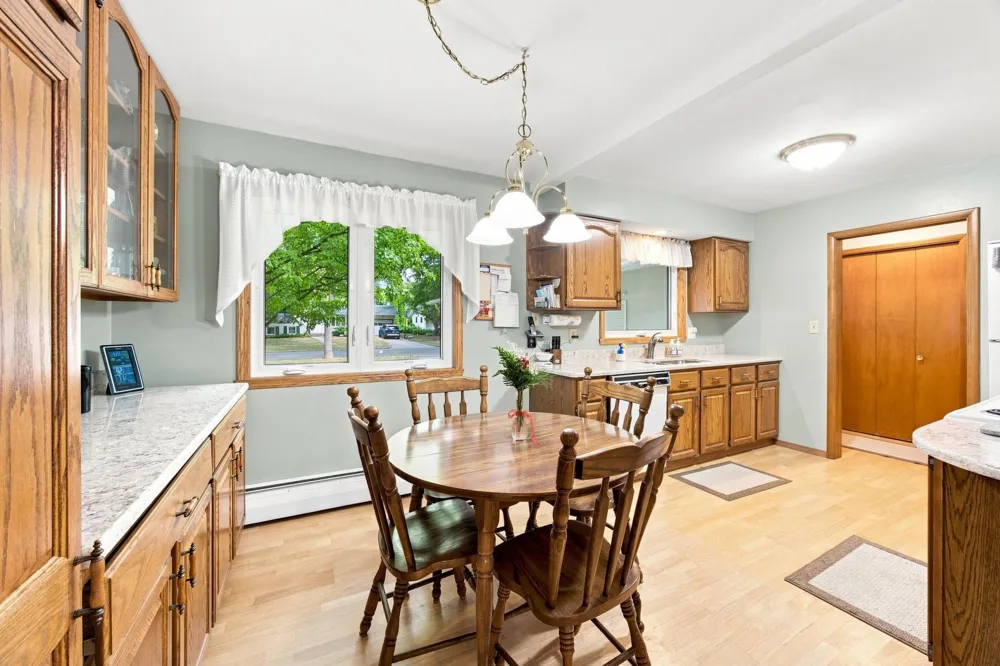 2410 Evergreen Road Fargo, ND 58102