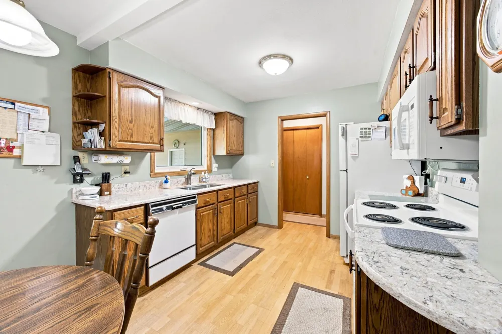 2410 Evergreen Road Fargo, ND 58102
