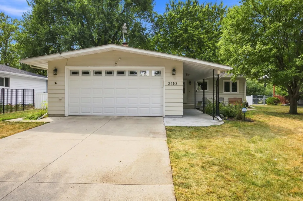 2410 Evergreen Road Fargo, ND 58102