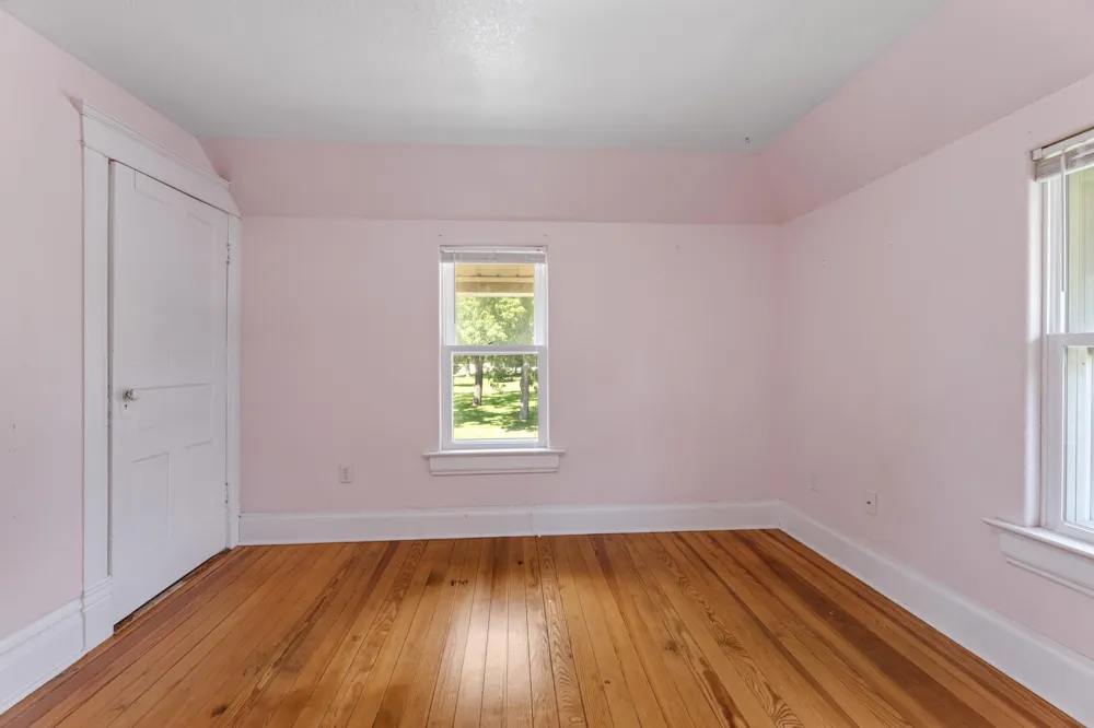 304 E Jefferson Street Caledonia, MN 55921