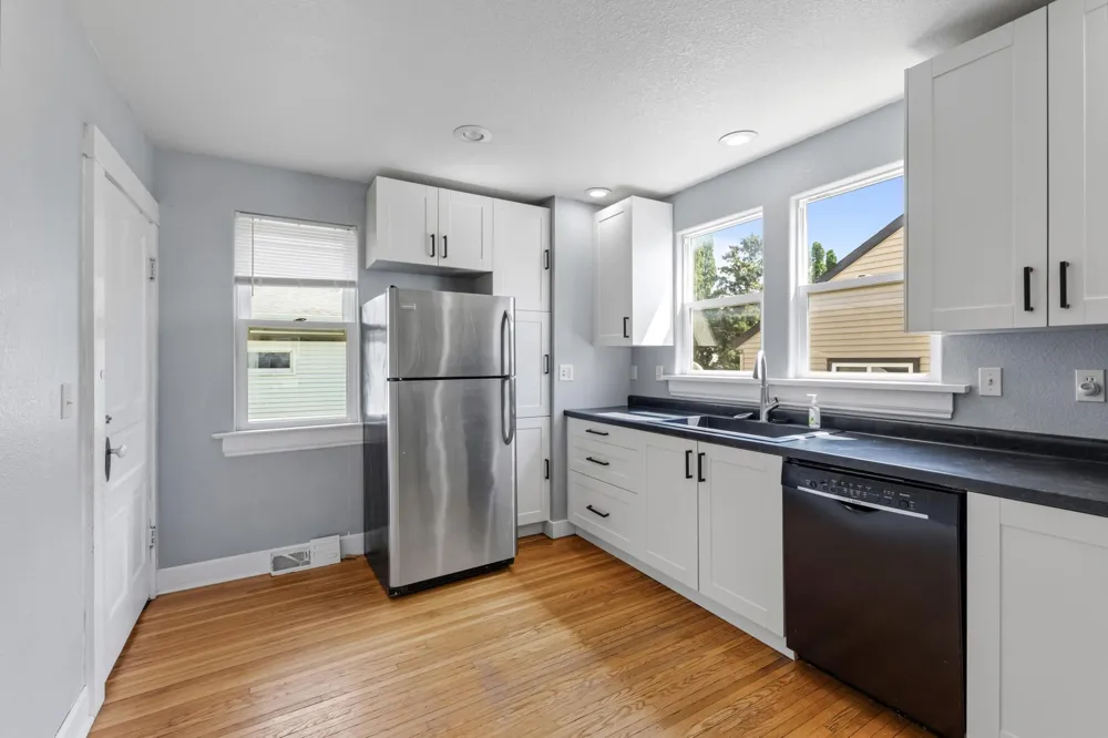 304 E Jefferson Street Caledonia, MN 55921