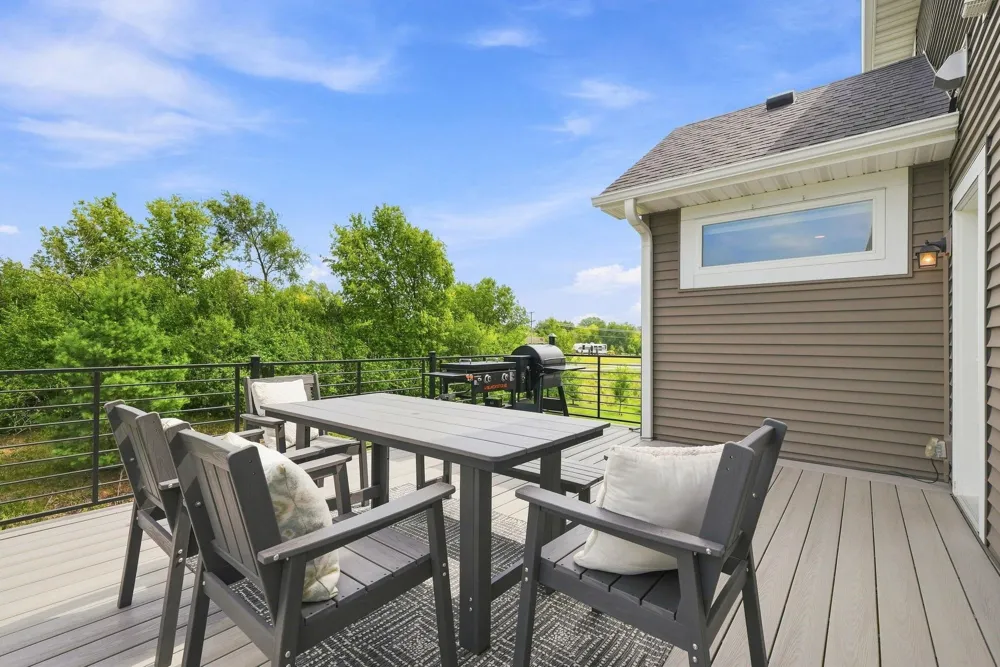 15835 Utah Court Savage, MN 55378