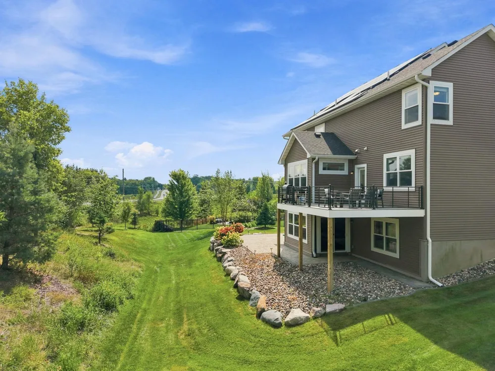 15835 Utah Court Savage, MN 55378