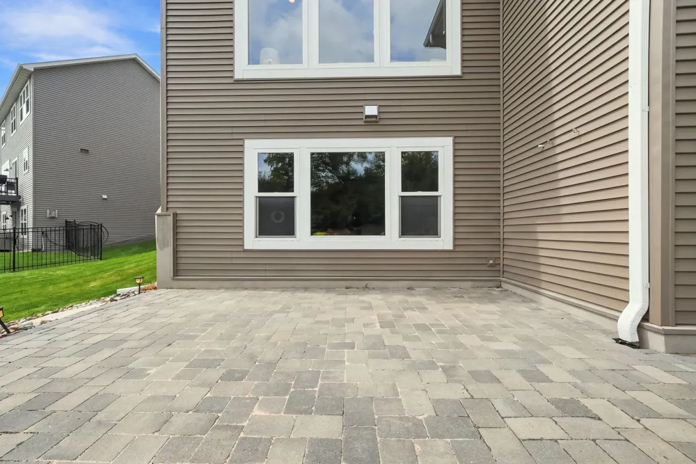 15835 Utah Court Savage, MN 55378