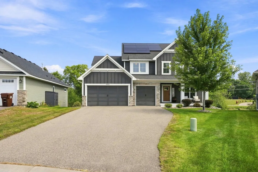 15835 Utah Court Savage, MN 55378