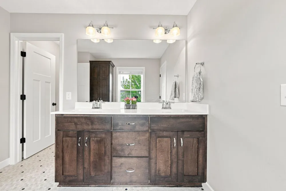 15835 Utah Court Savage, MN 55378