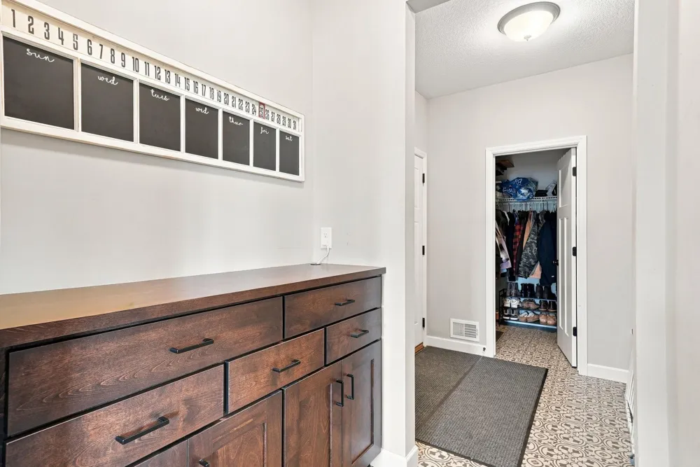 15835 Utah Court Savage, MN 55378