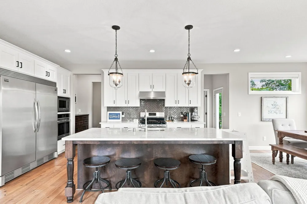 15835 Utah Court Savage, MN 55378