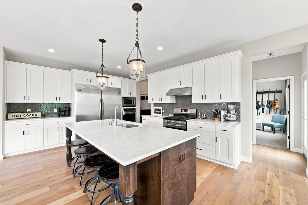 15835 Utah Court Savage, MN 55378