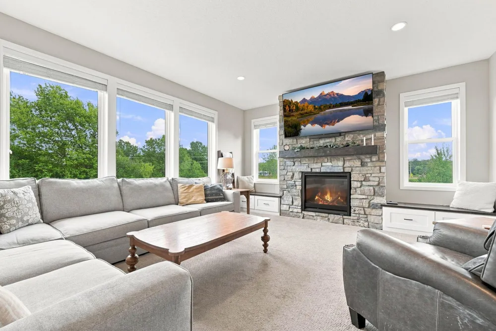 15835 Utah Court Savage, MN 55378